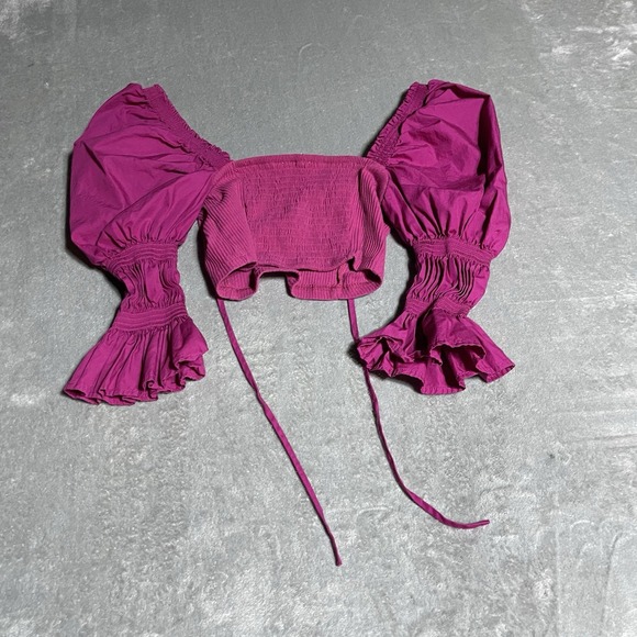 Urban Outfitters Top Womens Medium‎ Puff Sleeve Smockedv Neck Cropped Coquette - Picture 6 of 6